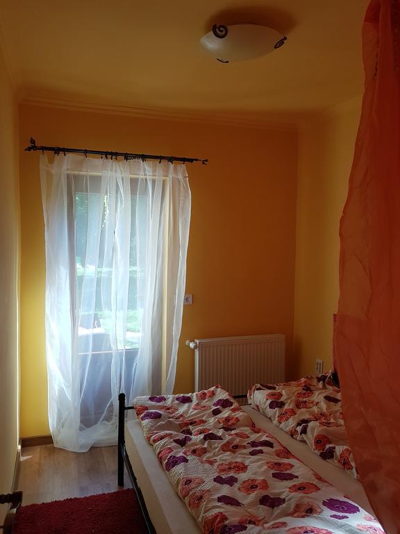 Etyek Rustic Home Extérieur photo
